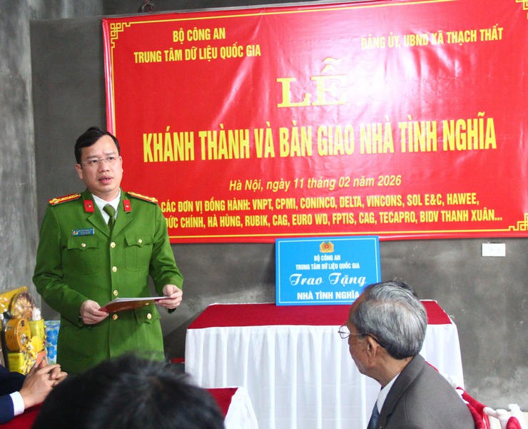 Trung tâm dữ liệu Quốc gia - Bộ Công An phối hợp với xã Thạch Thất trao tặng nhà tình nghĩa, lan toả giá trị nhân văn vì cộng đồng- Ảnh 2.