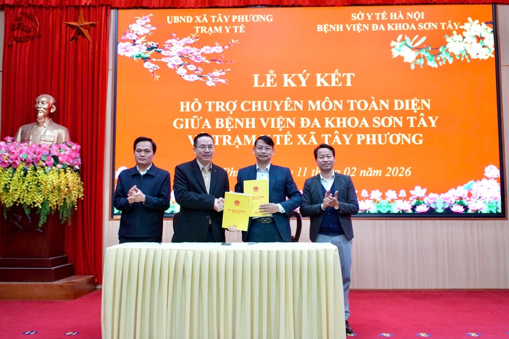 Hội nghị ký kết hỗ trợ chuyên môn toàn diện giữa bệnh viện đa khoa Sơn Tây và Trạm Y tế xã Tây Phương - Ảnh 8.