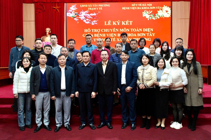 Hội nghị ký kết hỗ trợ chuyên môn toàn diện giữa bệnh viện đa khoa Sơn Tây và Trạm Y tế xã Tây Phương - Ảnh 9.