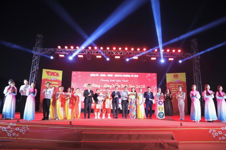 Chương trình nghệ thuật “ Mừng Đảng - Mừng xuân Bính Ngọ 2026”, chào mừng thành công Đại hội đại biểu toàn quốc lần thứ XIV của Đảng- Ảnh 8.