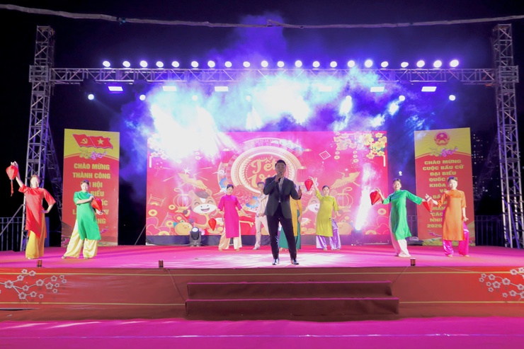 Chương trình nghệ thuật “ Mừng Đảng - Mừng xuân Bính Ngọ 2026”, chào mừng thành công Đại hội đại biểu toàn quốc lần thứ XIV của Đảng- Ảnh 4.