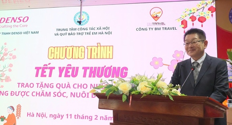 “Tết yêu thương” cho các đối tượng đang được chăm sóc, nuôi dưỡng tại Trung tâm Công tác xã hội và Quỹ Bảo trợ trẻ em Hà Nội - Ảnh 1.