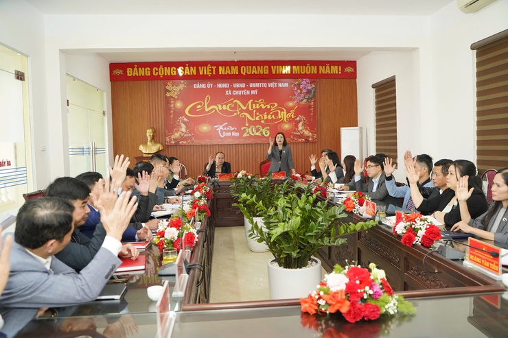 Hội nghị Ban Chấp hành Đảng bộ xã Chuyên Mỹ, tiến hành bầu Bí thư Đảng uỷ xã, nhiệm kỳ 2025 - 2030- Ảnh 2.