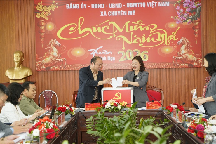 Hội nghị Ban Chấp hành Đảng bộ xã Chuyên Mỹ, tiến hành bầu Bí thư Đảng uỷ xã, nhiệm kỳ 2025 - 2030- Ảnh 3.