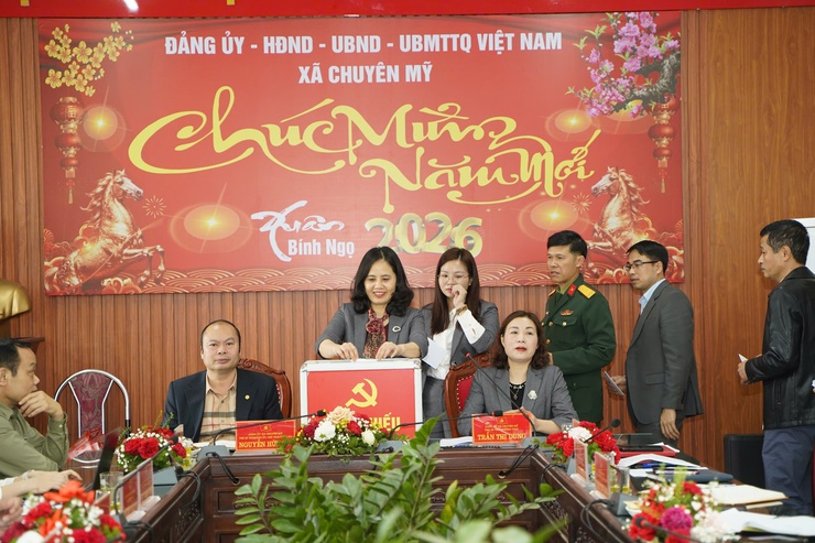 Hội nghị Ban Chấp hành Đảng bộ xã Chuyên Mỹ, tiến hành bầu Bí thư Đảng uỷ xã, nhiệm kỳ 2025 - 2030- Ảnh 4.