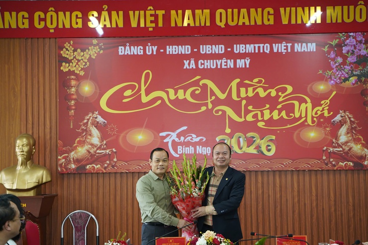 Hội nghị Ban Chấp hành Đảng bộ xã Chuyên Mỹ, tiến hành bầu Bí thư Đảng uỷ xã, nhiệm kỳ 2025 - 2030- Ảnh 1.