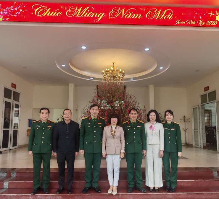 Phường Bồ Đề thăm, chúc Tết các đơn vị Quân đội đóng quân trên địa bàn- Ảnh 5.