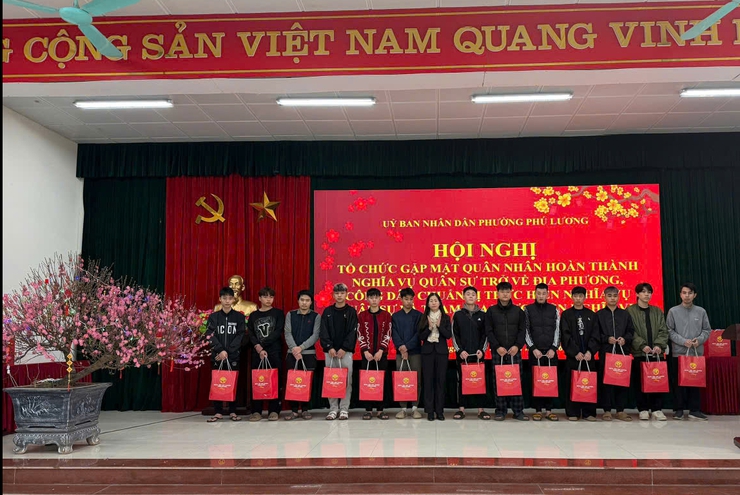 Phú Lương: Ấm áp buổi gặp mặt quân nhân xuất ngũ và công dân chuẩn bị lên đường nhập ngũ năm 2026- Ảnh 5.