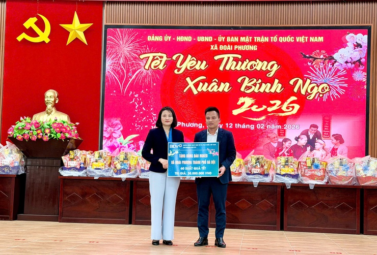 Đoài Phương: Trao quà Tết sum vầy tổng trị giá gần 800 triệu đồng- Ảnh 2.