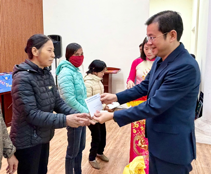 Đoài Phương: Trao quà Tết sum vầy tổng trị giá gần 800 triệu đồng- Ảnh 5.