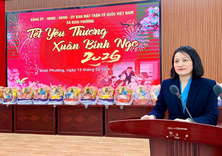 Đoài Phương: Trao quà Tết sum vầy tổng trị giá gần 800 triệu đồng- Ảnh 1.