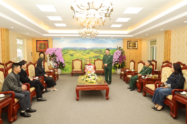 Phường Bồ Đề thăm, chúc Tết các đơn vị Quân đội đóng quân trên địa bàn- Ảnh 4.