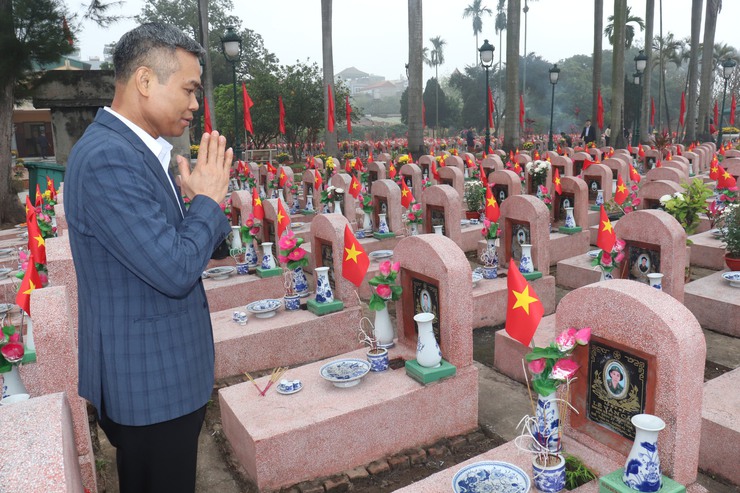 Lãnh đạo xã Thuận An viếng Nghĩa trang Liệt sỹ nhân dịp Tết Nguyên đán Bính Ngọ 2026- Ảnh 10.