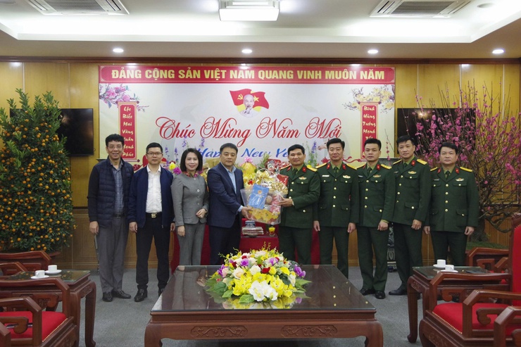 Phường Bồ Đề thăm, chúc Tết các đơn vị Quân đội đóng quân trên địa bàn- Ảnh 3.