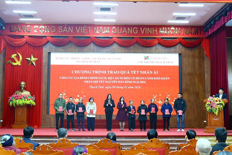 Agribank Thạch Thất đồng hành cùng xã Thạch Thất trao 150 suất quà Tết xuân Bính Ngọ 2026- Ảnh 7.