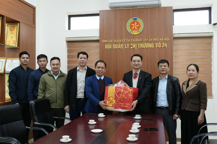 Xã Sơn Đồng thăm, chúc Tết các cơ quan hiệp quản, lực lượng vũ trang nhân dịp Xuân Bính Ngọ 2026- Ảnh 6.