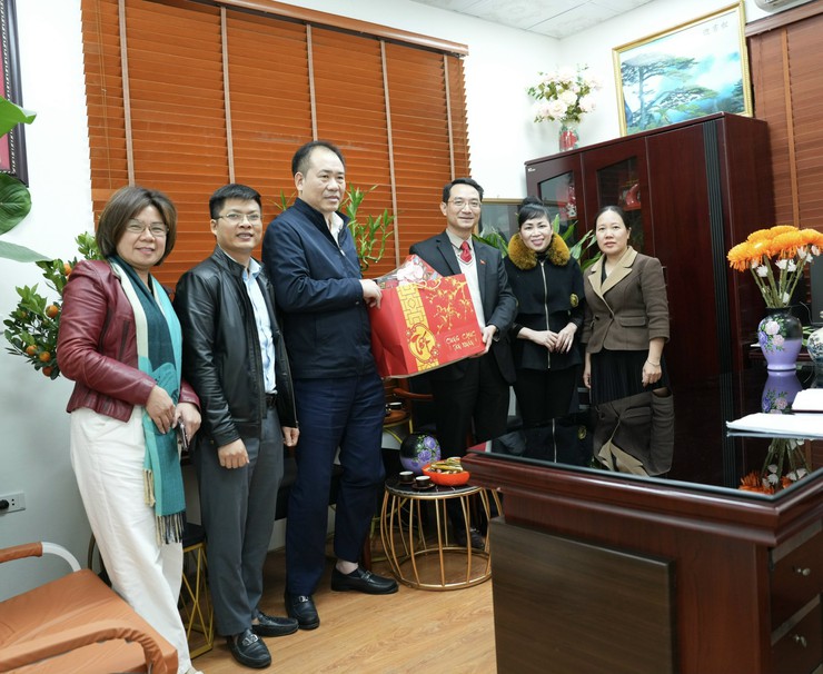 Xã Sơn Đồng thăm, chúc Tết các cơ quan hiệp quản, lực lượng vũ trang nhân dịp Xuân Bính Ngọ 2026- Ảnh 2.