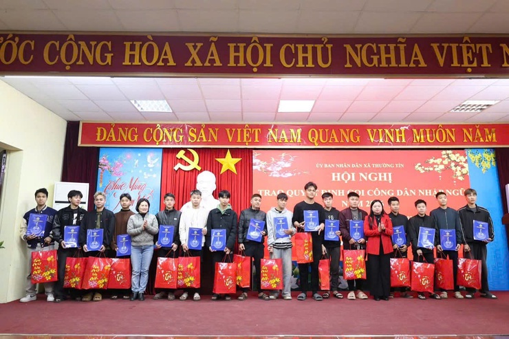 Xã Thường Tín tổ chức hội nghị trao quyết định gọi công dân nhập ngũ năm 2026- Ảnh 2.