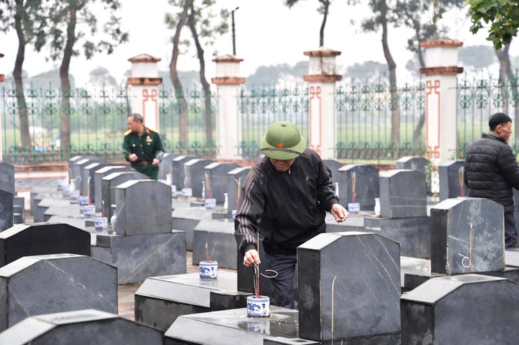 ĐẢNG ỦY – HĐND – UBND – UBMTTQ VIỆT NAM XÃ THIÊN LỘC TỔ CHỨC 4 ĐOÀN VIẾNG NGHĨA TRANG LIỆT SỸ- Ảnh 17.