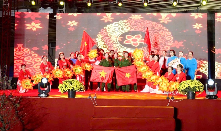 Hội diễn văn nghệ quần chúng chào mừng thành công Đại hội đại biểu toàn quốc lần thứ XIV của Đảng, chào xuân Bính Ngọ 2026- Ảnh 11.