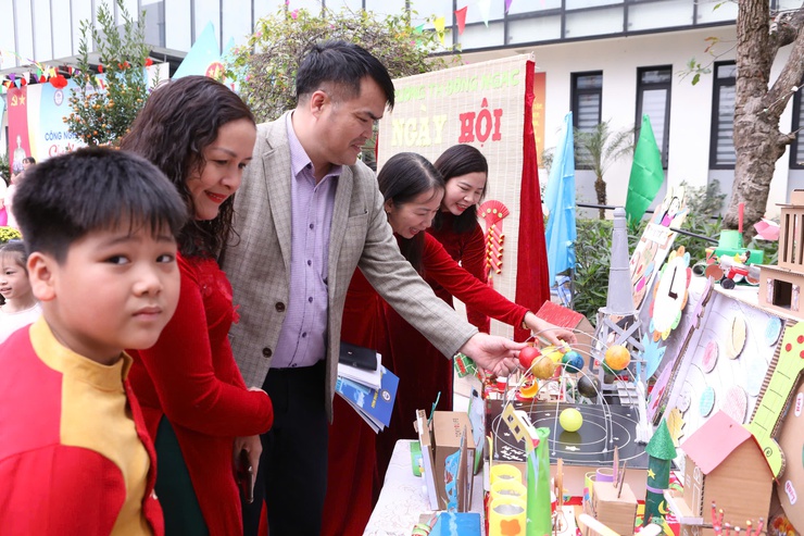 TƯNG BỪNG NGÀY HỘI CÔNG NGHỆ THÔNG TIN VÀ STEM – CHÀO XUÂN BÍNH NGỌ 2026 CỦA TRƯỜNG TIỂU HỌC ĐÔNG NGẠC- Ảnh 8.