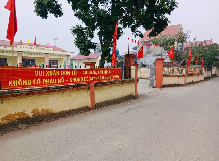 Rộn ràng không khí trang trí đón Tết Nguyên đán Bính Ngọ 2026 trên địa bàn xã Thường Tín- Ảnh 7.