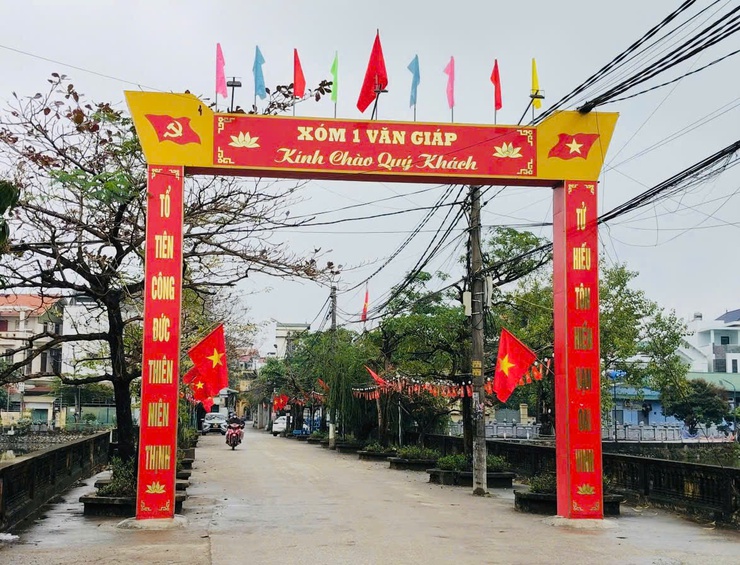 Rộn ràng không khí trang trí đón Tết Nguyên đán Bính Ngọ 2026 trên địa bàn xã Thường Tín- Ảnh 12.