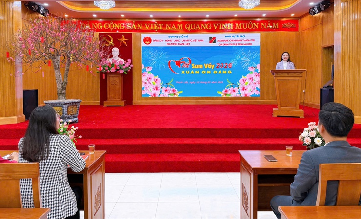 Thanh Liệt: Trao hơn 600 suất quà tới gia đình chính sách, người cao tuổi có hoàn cảnh đặc biệt khó khăn trên địa bàn- Ảnh 3.