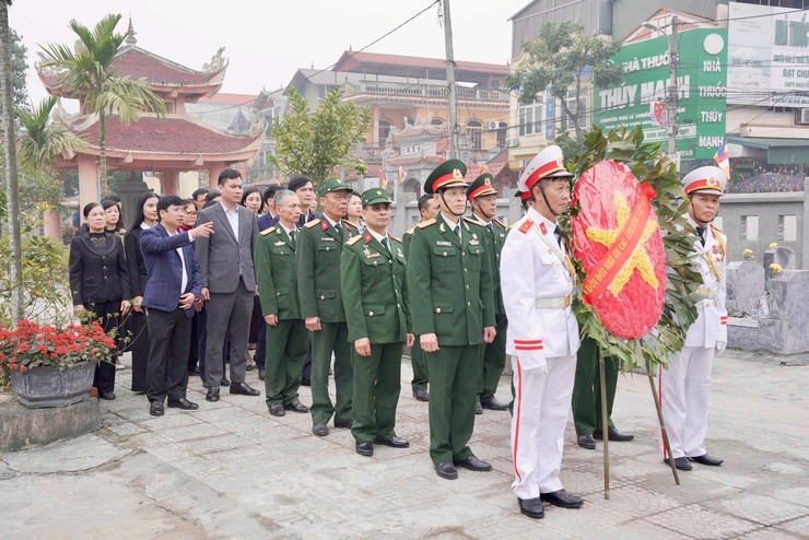 ĐẢNG ỦY – HĐND – UBND – UBMTTQ VIỆT NAM XÃ THIÊN LỘC TỔ CHỨC 4 ĐOÀN VIẾNG NGHĨA TRANG LIỆT SỸ- Ảnh 26.