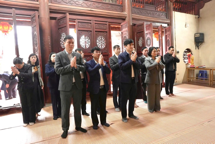 ĐẢNG ỦY – HĐND – UBND – UBMTTQ VIỆT NAM XÃ THIÊN LỘC TỔ CHỨC 4 ĐOÀN VIẾNG NGHĨA TRANG LIỆT SỸ- Ảnh 31.