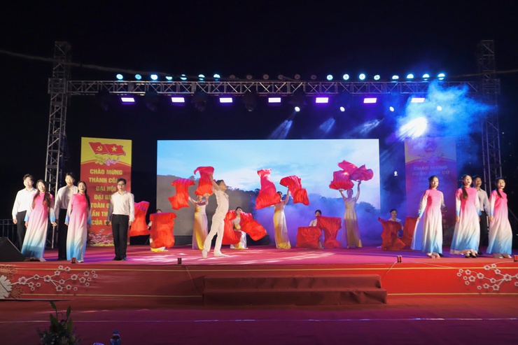 Chương trình nghệ thuật “ Mừng Đảng - Mừng xuân Bính Ngọ 2026”, chào mừng thành công Đại hội đại biểu toàn quốc lần thứ XIV của Đảng- Ảnh 6.
