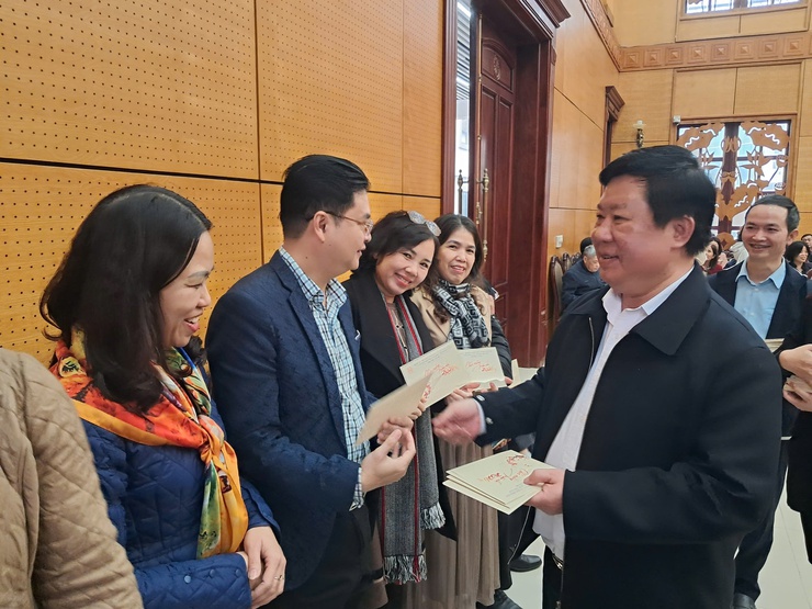 Phường Tây Hồ: Gặp mặt cán bộ chủ chốt nhân dịp Tết Nguyên đán Bính Ngọ 2026- Ảnh 5.