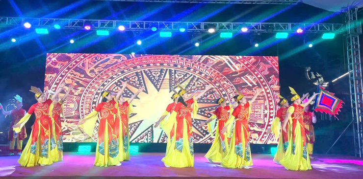 Hội Liên hiệp Phụ nữ xã Phúc Lộc tổ chức Chương trình văn nghệ "Giai điệu mùa xuân – Thắm tình đoàn kết"- Ảnh 5.