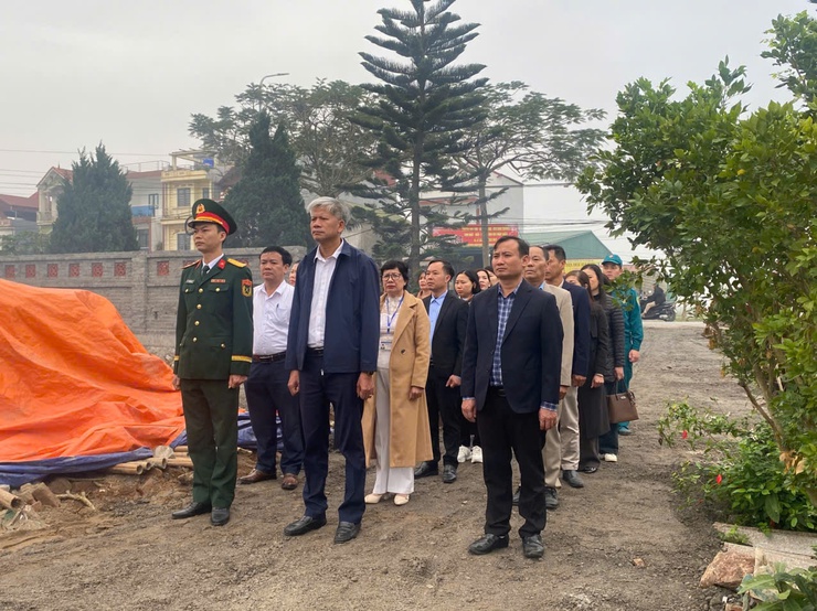 XÃ ỨNG THIÊN DÂNG HƯƠNG TƯỞNG NIỆM CÁC ANH HÙNG LIỆT SĨ NHÂN DỊP TẾT NGUYÊN ĐÁN BÍNH NGỌ 2026- Ảnh 8.