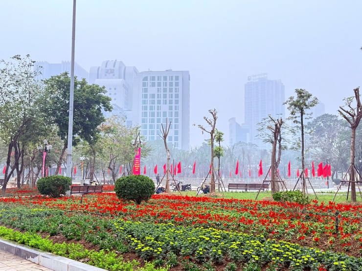 CẦU GIẤY: DIỆN MẠO MỚI - ĐIỂM ĐẾN RỰC RỠ SẮC XUÂN - SẴN SÀNG PHỤC VỤ NHÂN DÂN VUI TẾT BÍNH NGỌ- Ảnh 18.