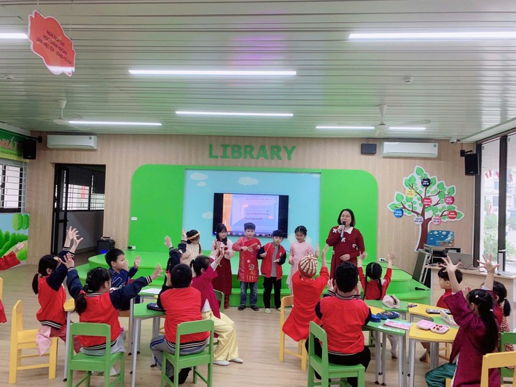 RÈN THÓI QUEN GỌN GÀNG, NGĂN NẮP CHO HỌC SINH LỚP 2 THÔNG QUA HOẠT ĐỘNG TRẢI NGHIỆM TẠI THƯ VIỆN
- Ảnh 4.