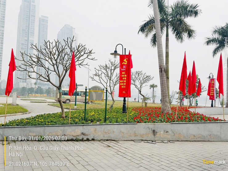 CẦU GIẤY: DIỆN MẠO MỚI - ĐIỂM ĐẾN RỰC RỠ SẮC XUÂN - SẴN SÀNG PHỤC VỤ NHÂN DÂN VUI TẾT BÍNH NGỌ- Ảnh 6.