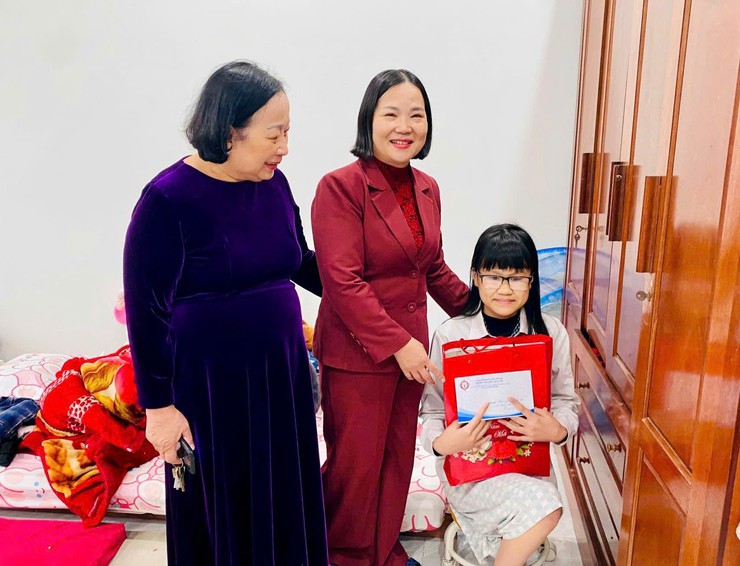 HOẠT ĐỘNG NHÂN ĐẠO SẺ CHIA CỦA THẦY VÀ TRÒ
TRƯỜNG TIỂU HỌC TRẦN PHÚ TRONG DỊP TẾT BÍNH NGỌ 2026- Ảnh 7.