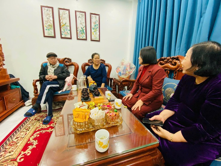 HOẠT ĐỘNG NHÂN ĐẠO SẺ CHIA CỦA THẦY VÀ TRÒ
TRƯỜNG TIỂU HỌC TRẦN PHÚ TRONG DỊP TẾT BÍNH NGỌ 2026- Ảnh 8.