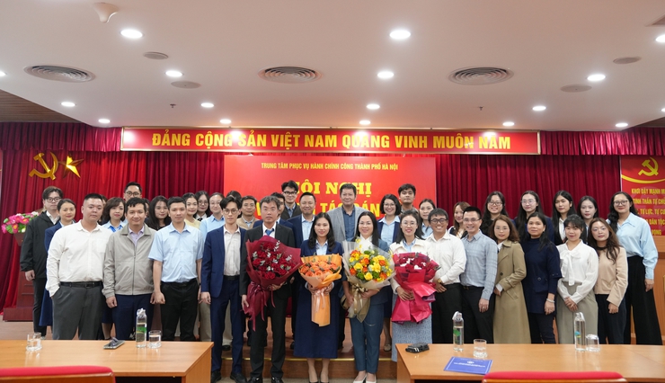 Kiện toàn đội ngũ lãnh đạo, tạo khí thế mới cho năm công tác 2026 tại Trung tâm Phục vụ hành chính công thành phố Hà Nội- Ảnh 3.