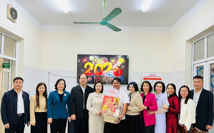 Phường Long Biên chúc Tết Nguyên đán Bính Ngọ 2026 các đơn vị trên địa bàn- Ảnh 4.