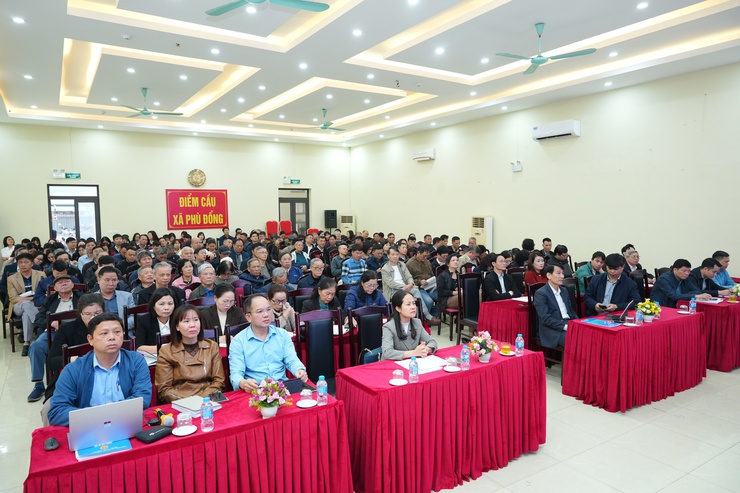 UBND xã Phù Đổng tổ chức Hội nghị tập huấn hướng dẫn nghiệp vụ công tác bầu cử đại biểu Quốc hội khóa XVI và đại biểu HĐND các cấp, nhiệm kỳ 2026 - 2031 - Ảnh 1.