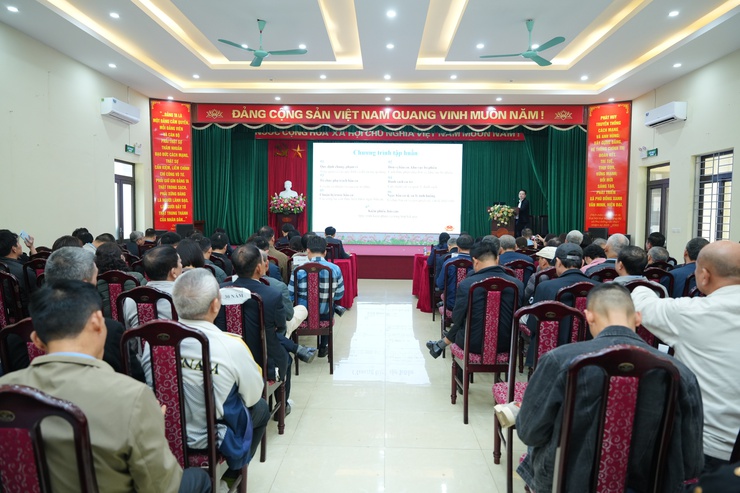 UBND xã Phù Đổng tổ chức Hội nghị tập huấn hướng dẫn nghiệp vụ công tác bầu cử đại biểu Quốc hội khóa XVI và đại biểu HĐND các cấp, nhiệm kỳ 2026 - 2031 - Ảnh 3.