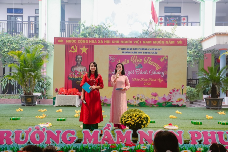 Lễ hội gói bánh chưng mang “Xuân yêu thương” đến học sinh Trường Mầm non Phụng Châu- Ảnh 1.