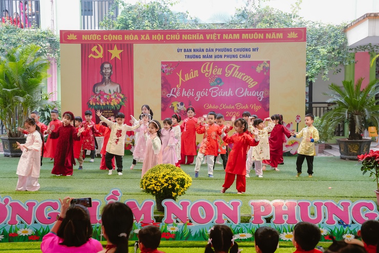 Lễ hội gói bánh chưng mang “Xuân yêu thương” đến học sinh Trường Mầm non Phụng Châu- Ảnh 5.