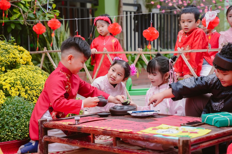 Lễ hội gói bánh chưng mang “Xuân yêu thương” đến học sinh Trường Mầm non Phụng Châu- Ảnh 28.