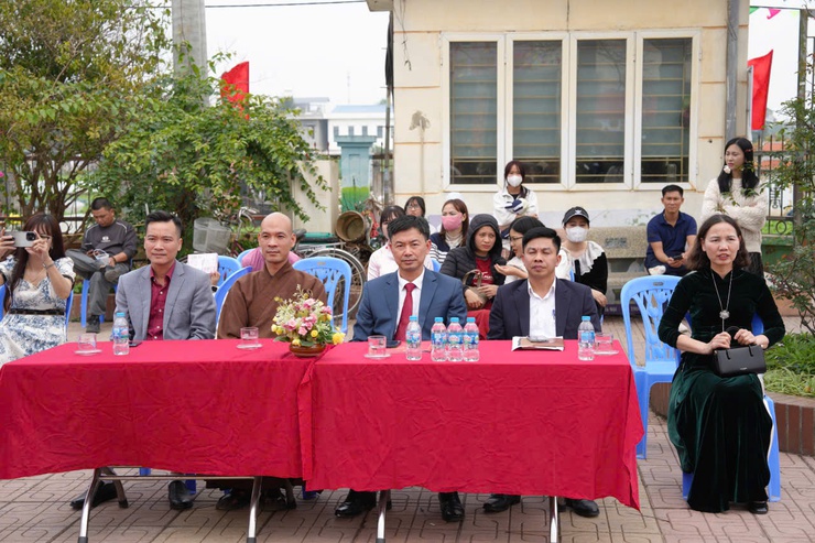 TRƯỜNG TH KIM BÀI: RỘN RÀNG HỘI CHỢ XUÂN– LAN TỎA YÊU THƯƠNG, GÌN GIỮ NÉT ĐẸP TRUYỀN THỐNG- Ảnh 4.