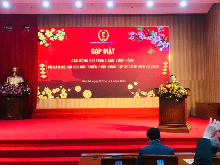 Ấm tình đồng đội tại buổi gặp mặt cán bộ Hội CCB phường Yên Sở nhân dịp Xuân 2026- Ảnh 2.