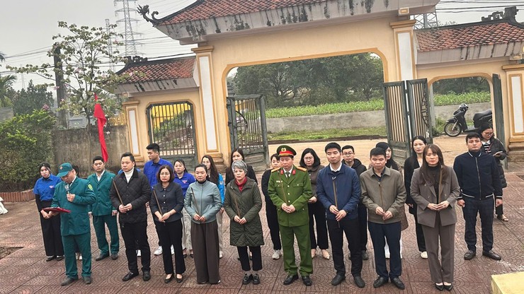 Các đồng chí lãnh đạo xã An Khánh viếng nghĩa trang liệt sĩ nhân dịp Tết Nguyên đán Bính Ngọ 2026- Ảnh 7.