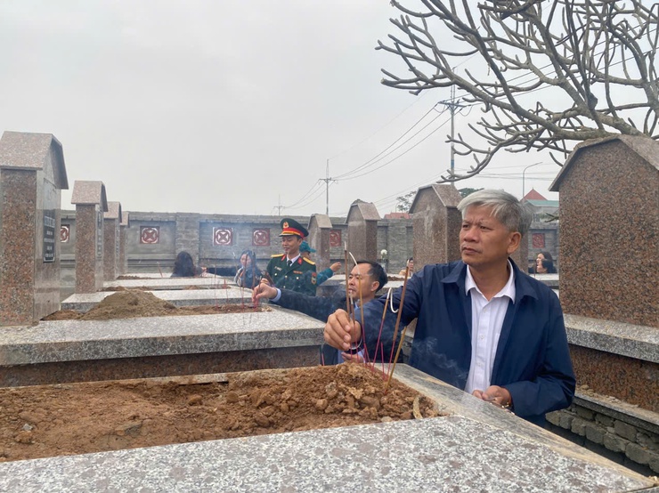 XÃ ỨNG THIÊN DÂNG HƯƠNG TƯỞNG NIỆM CÁC ANH HÙNG LIỆT SĨ NHÂN DỊP TẾT NGUYÊN ĐÁN BÍNH NGỌ 2026- Ảnh 9.